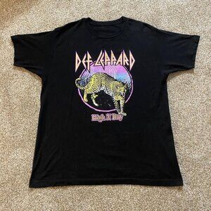 Def Leppard High N Dry Tee NWT Sz Kids Lg